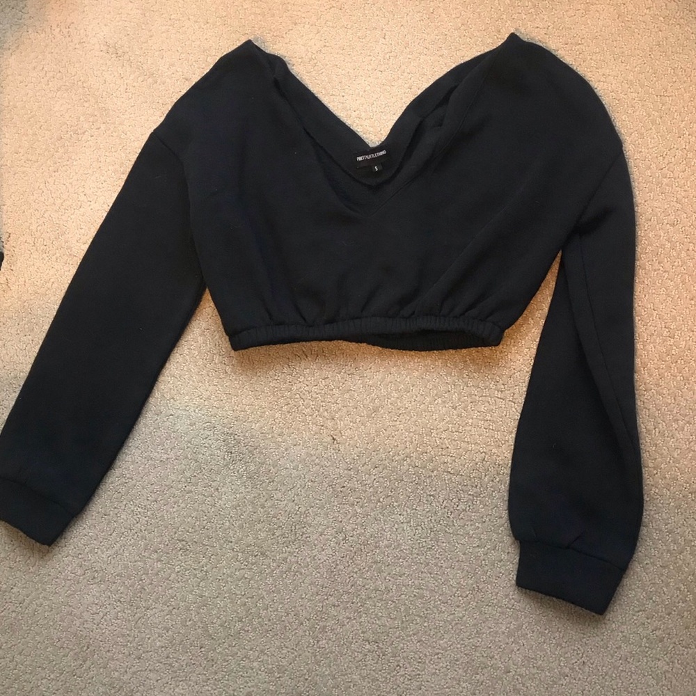 Off the Shoulder Cropped Sweatshirt 🖤